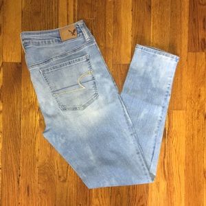 Woman’s American Eagle super low rise jeggings